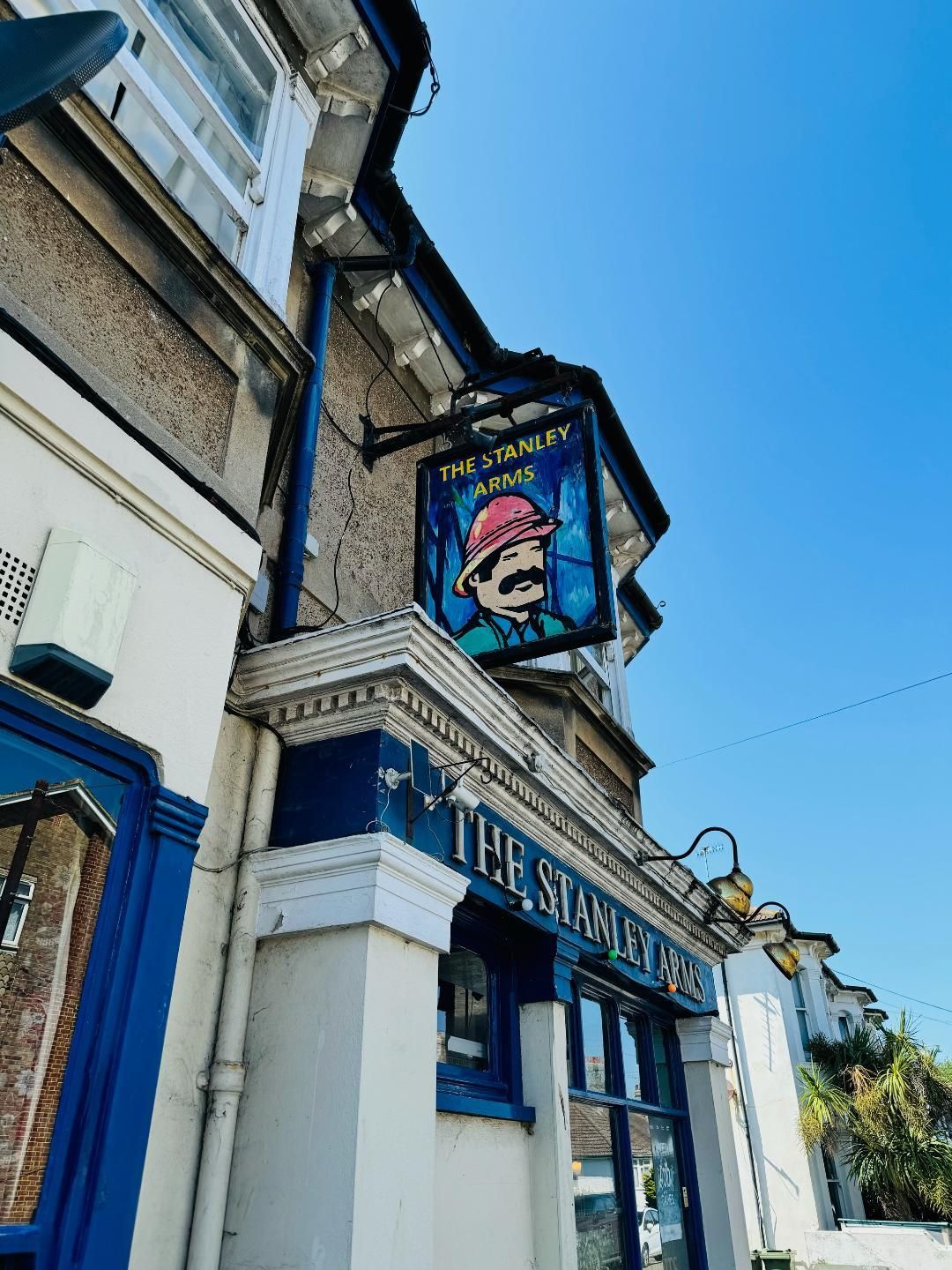 Inn sign. (Pub, Sign). Published on 22-07-2024