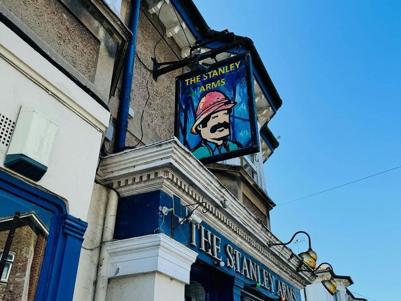 Inn sign. (Pub, Sign). Published on 22-07-2024