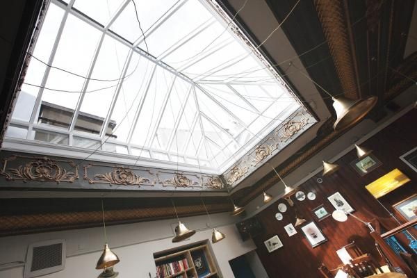 Glass roof. (Pub). Published on 16-02-2015