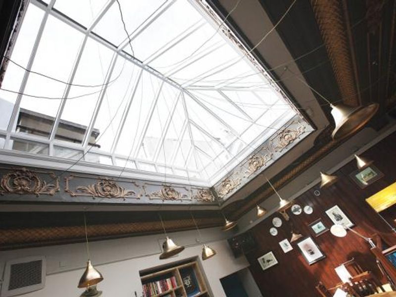 Glass roof. (Pub). Published on 16-02-2015