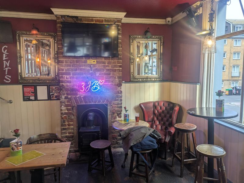Fireplace. (Pub). Published on 26-05-2026 
