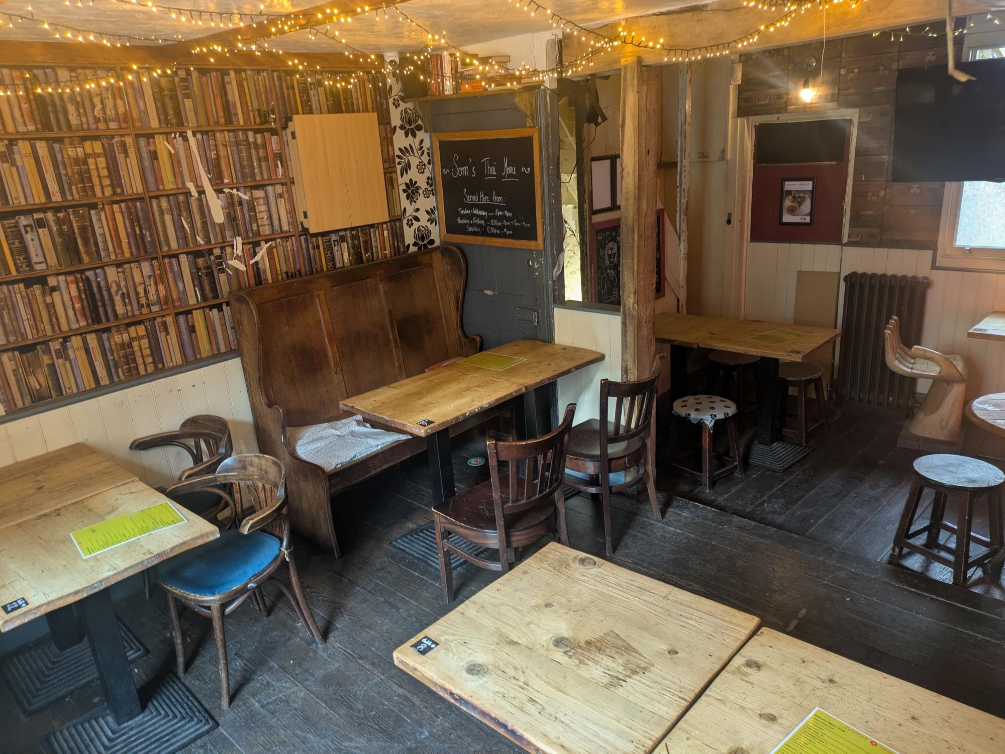 Snug. (Pub). Published on 26-05-2026