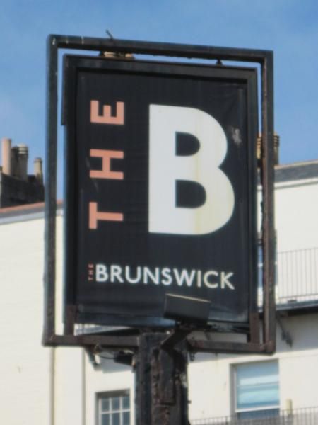 Inn sign. (Pub, Sign). Published on 07-08-2013