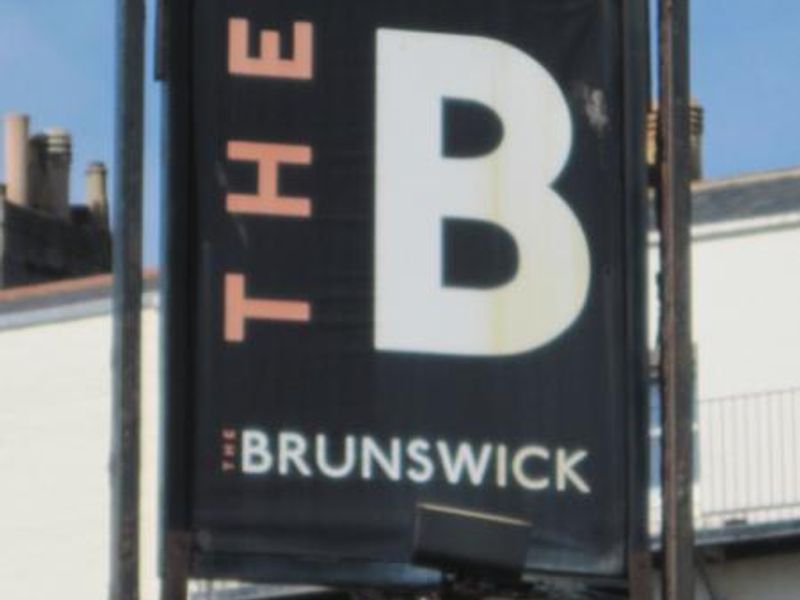 Inn sign. (Pub, Sign). Published on 07-08-2013 
