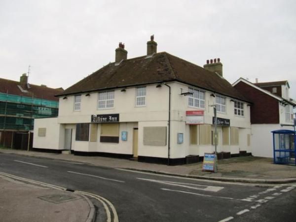 Boarded up exterior. (Pub, External). Published on 26-06-2013