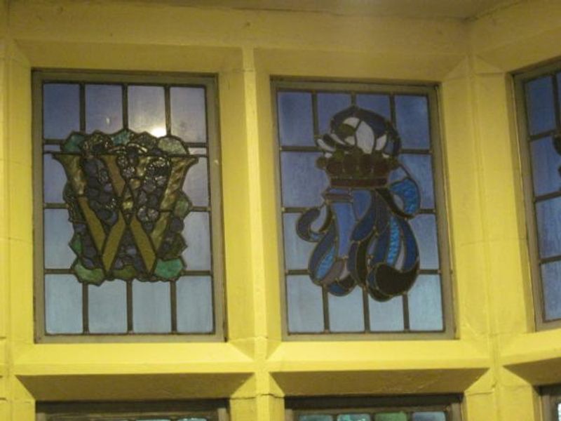 Window detail. (Pub, External). Published on 31-05-2013