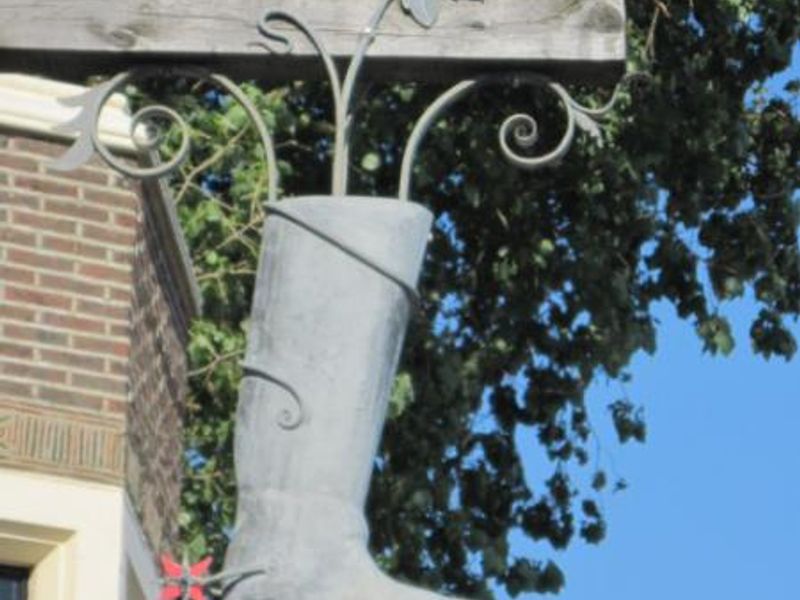 Inn sign. (Pub, Sign). Published on 07-08-2013