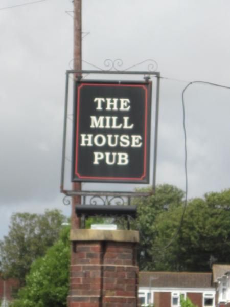 Inn sign. (Pub, Sign). Published on 07-08-2013
