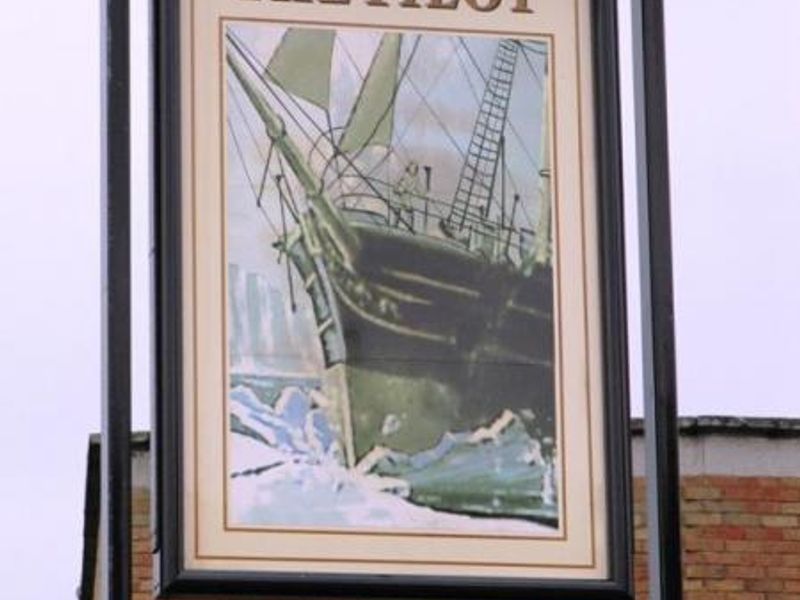sign. (Pub, Sign). Published on 17-06-2013