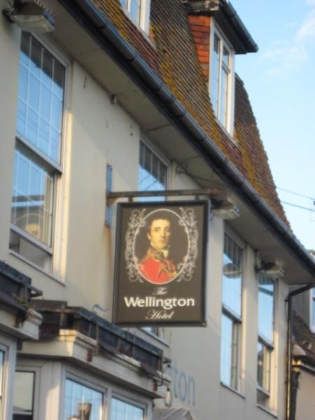 Inn sign. (Pub, Sign). Published on 28-08-2013