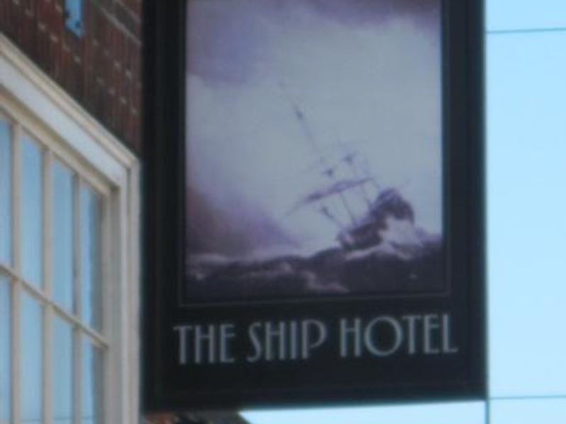 Inn sign. (Pub, Sign). Published on 07-08-2013