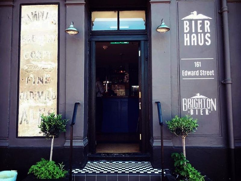 Entrance. (Pub, External). Published on 03-09-2017