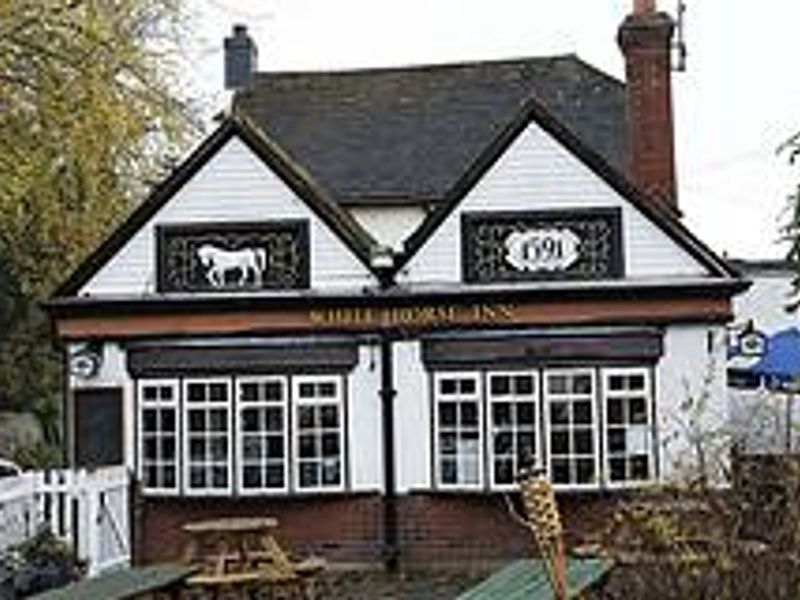 Side view. (Pub, External). Published on 17-06-2013