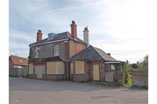Exterior boarded up. (Pub, External). Published on 17-06-2019