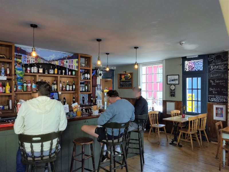 Interior. (Pub, Customers). Published on 31-07-2023