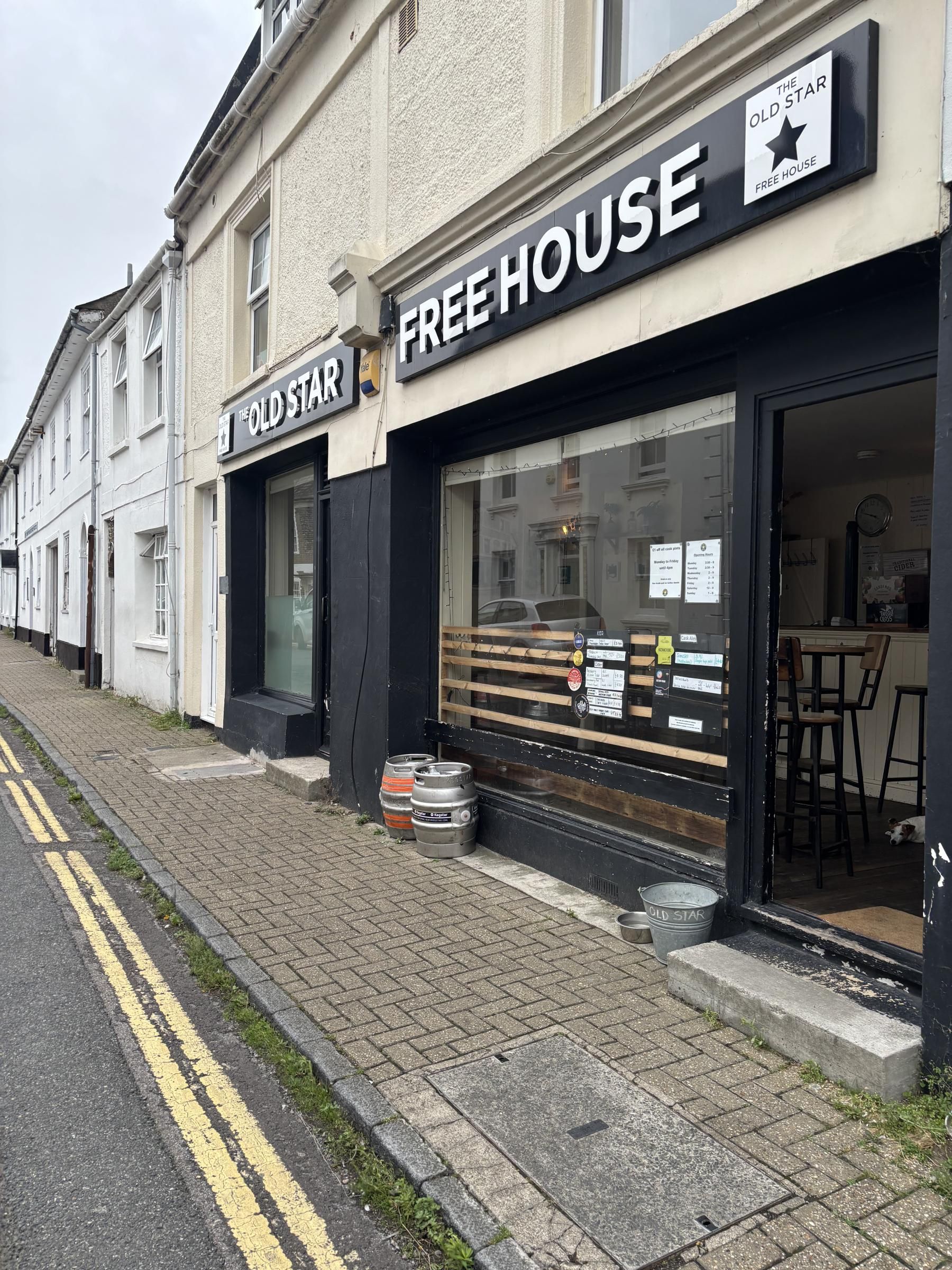 Exterior. (Pub, External, Key). Published on 23-12-2025