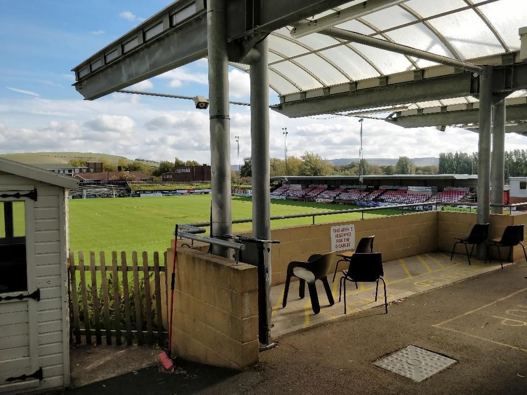 Pitch and stand. (External). Published on 29-11-2018