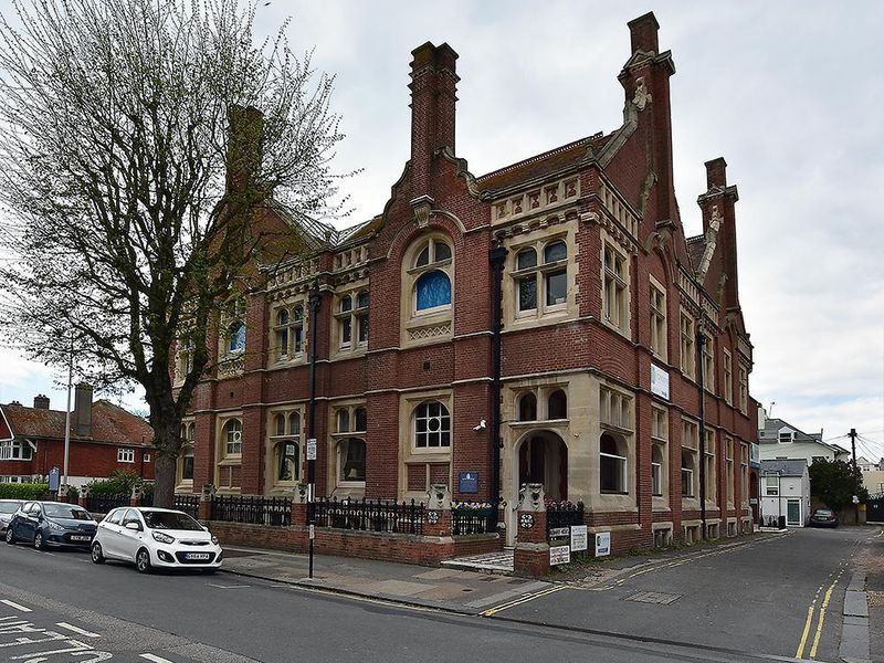 Exterior. (External). Published on 03-05-2019