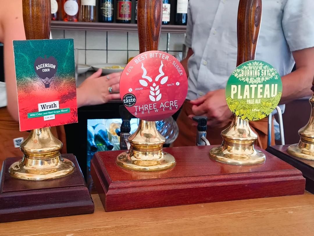 Hand pumps. (Pub, Bar). Published on 12-07-2025