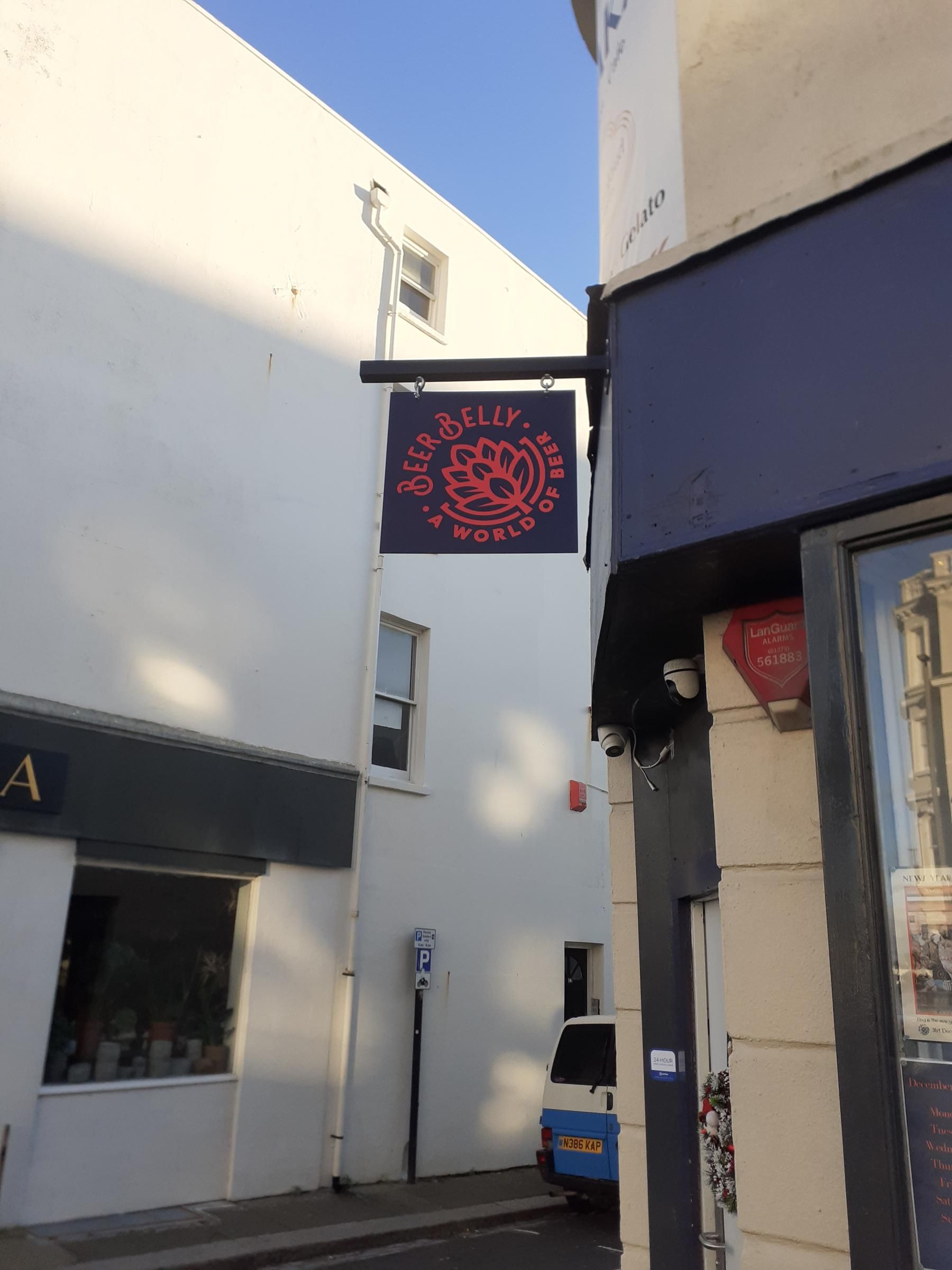 Inn sign. (Pub, Sign). Published on 27-12-2025