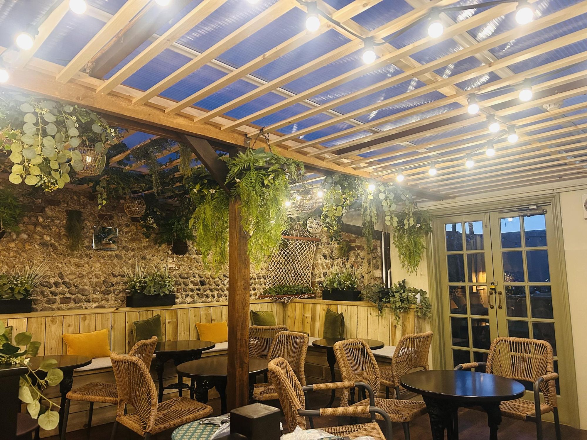Garden. (Pub, Garden). Published on 14-05-2026