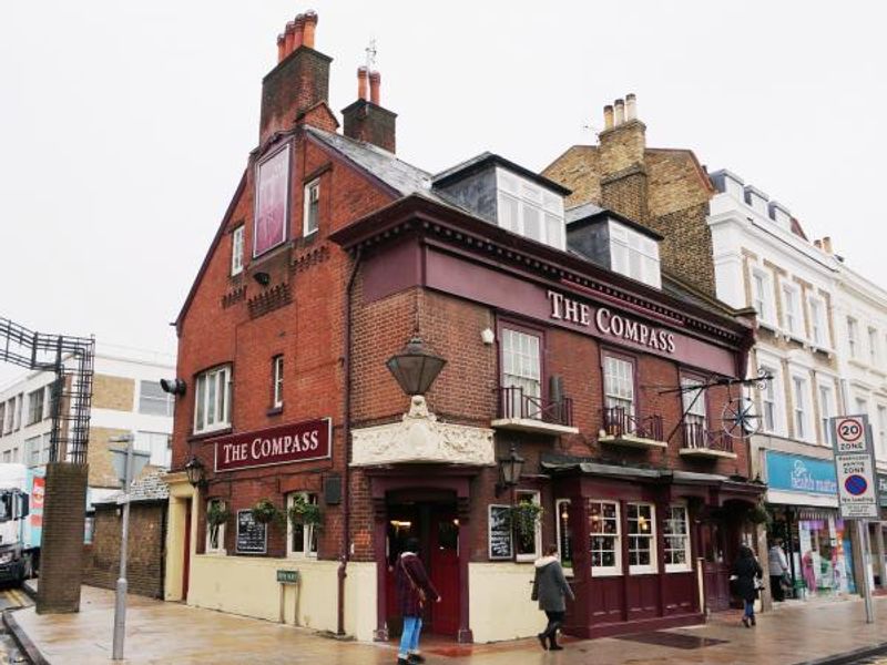Photo taken 24 November 2015. Pub external.. (Pub, External). Published on 27-11-2015