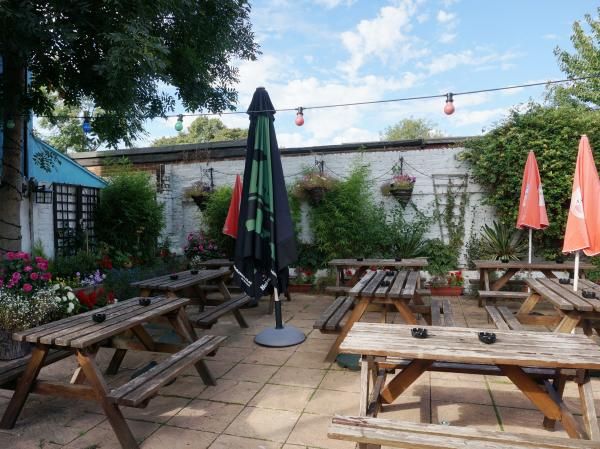 (Pub, Garden). Published on 10-09-2016
