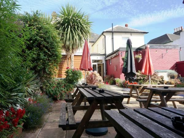 (Pub, Garden). Published on 10-09-2016