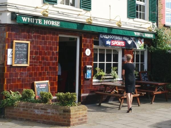 (Pub, Garden). Published on 10-09-2016
