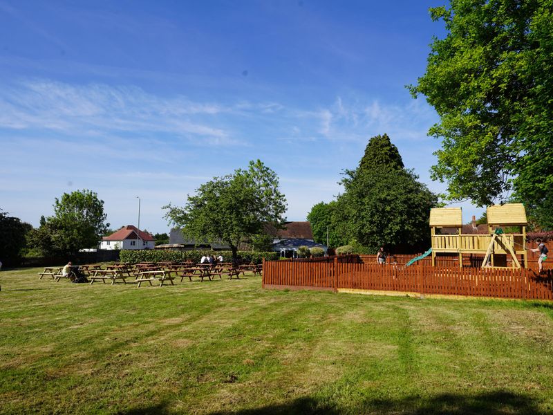 Photo taken 14 May 2025, garden.. (Pub, Garden). Published on 15-05-2025 