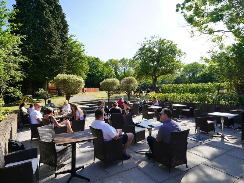 Photo taken 14 May 2025, garden.. (Pub, Garden). Published on 15-05-2025 