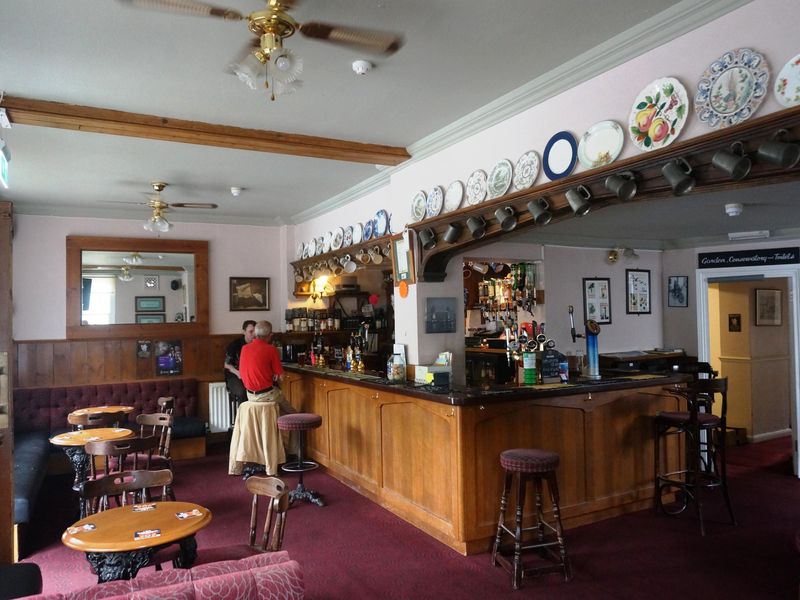(Pub, Bar). Published on 01-09-2020 