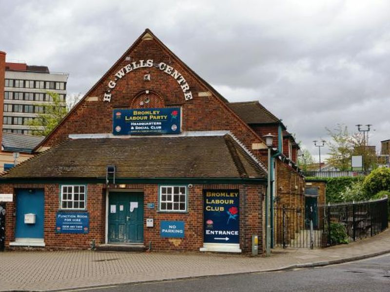 Photo taken 8 Jan 2012 exterior.. (Pub, External, Key). Published on 07-08-2015 