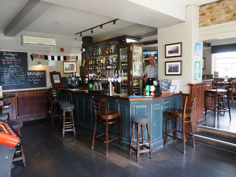 (Pub, Bar). Published on 24-07-2018 
