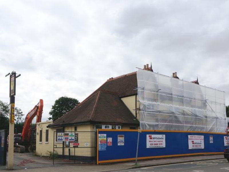 Taken 12 August 2015, after closure.. (Pub, External). Published on 31-08-2015