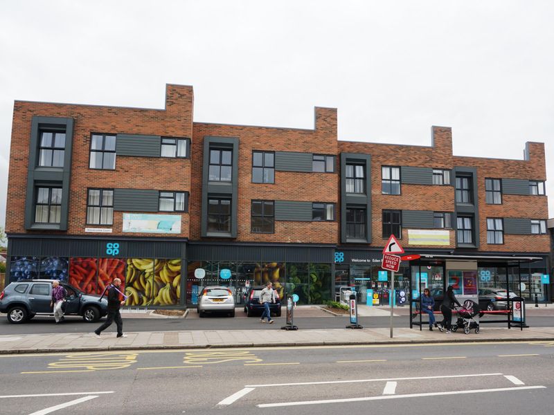Replacement CoOp and flats, taken 24 April 2017.. (Pub, External). Published on 24-04-2017