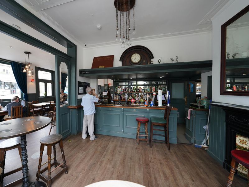6 July 2022 interior. (Pub, Bar). Published on 11-07-2022 