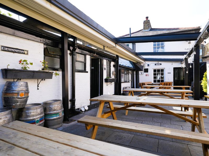 Photo taken 12 May 2025, garden.. (Pub, Garden). Published on 13-05-2025 