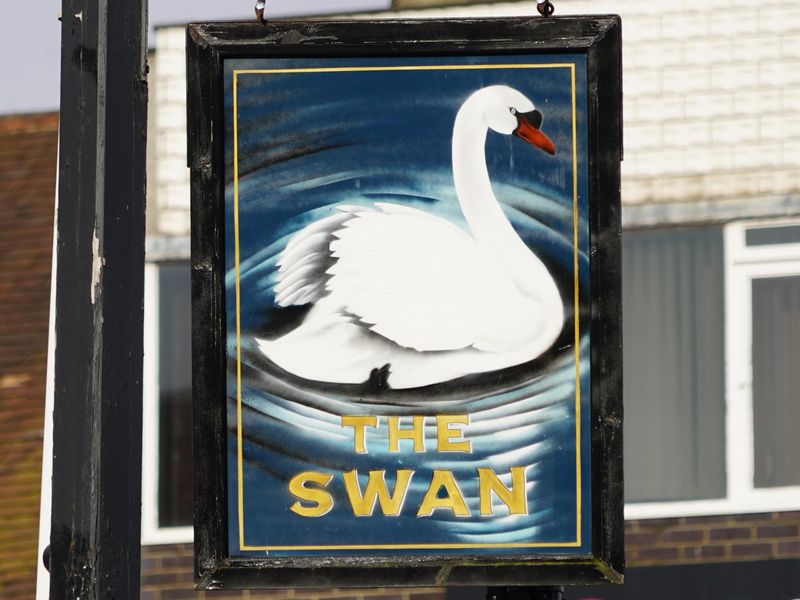 Photo taken 5 Apr 2024, pub sign.. (Sign). Published on 06-04-2024