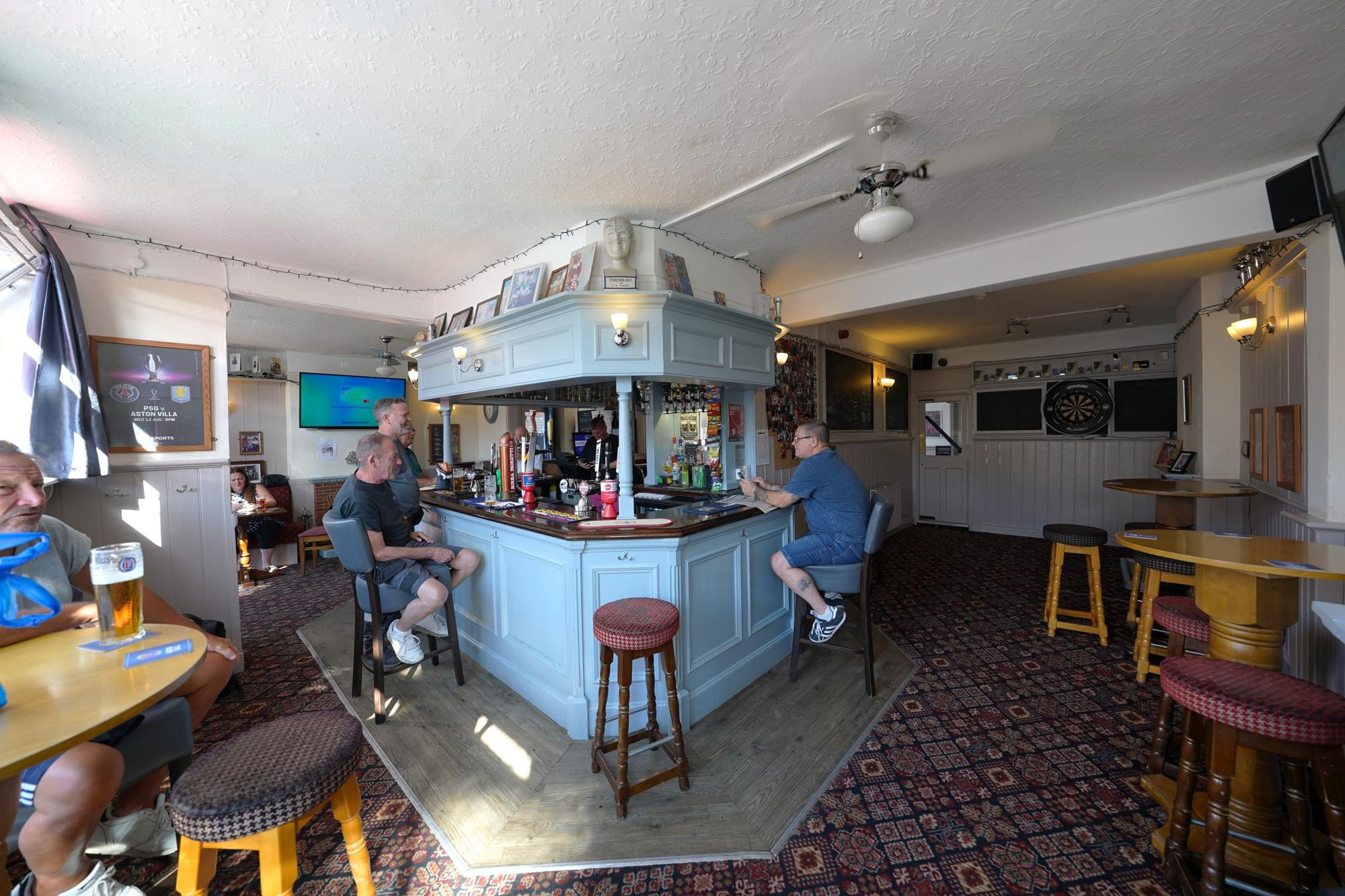 Photo taken 6 Aug 2026, bar 1.. (Bar). Published on 07-08-2026