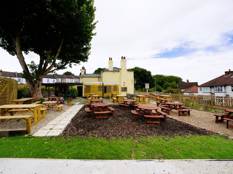  Cricketers, Orpington, garden 3. (Pub, Garden). Published on 29-06-2022