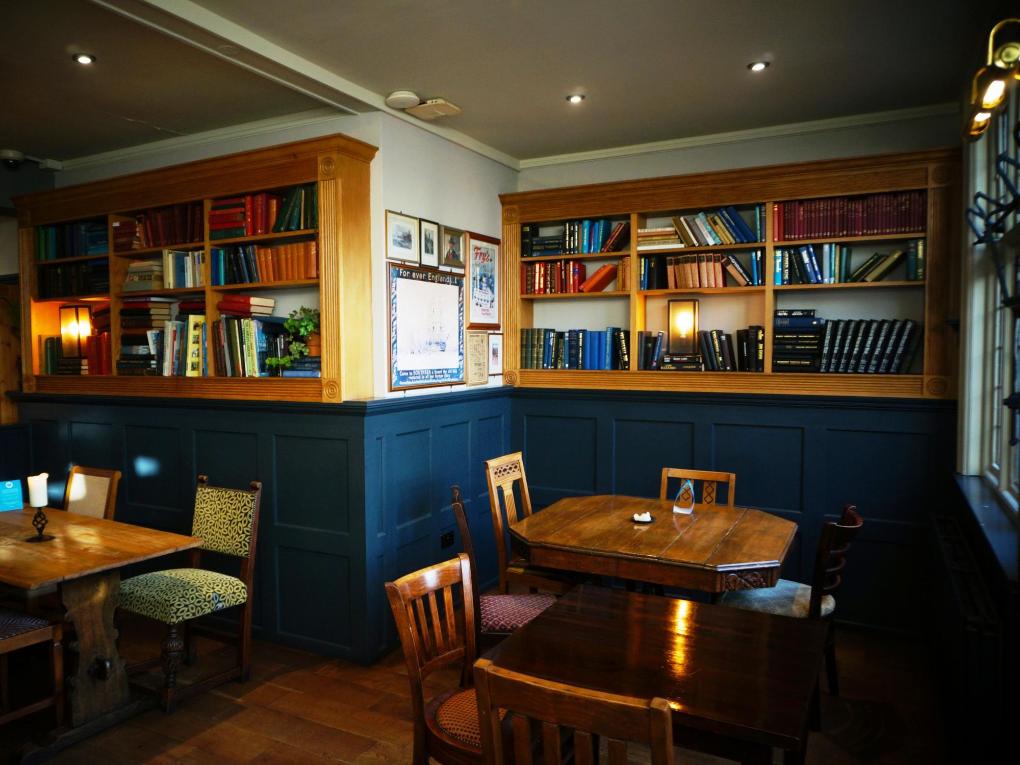 Photo taken 6 Nov 2020, interior.. (Bar). Published on 03-11-2020