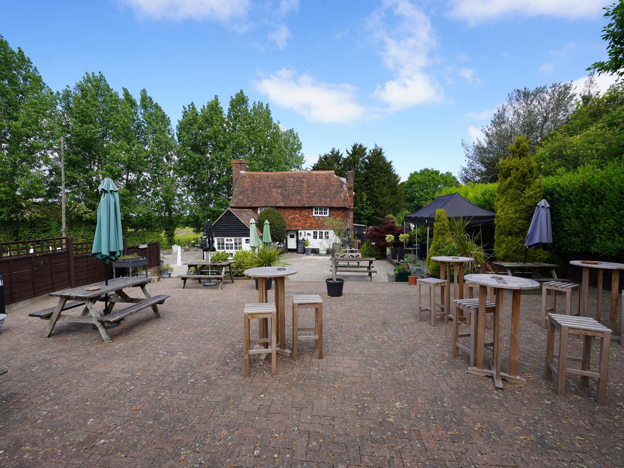 Photo taken 17 May 2025, garden.. (Pub, Garden). Published on 18-05-2025