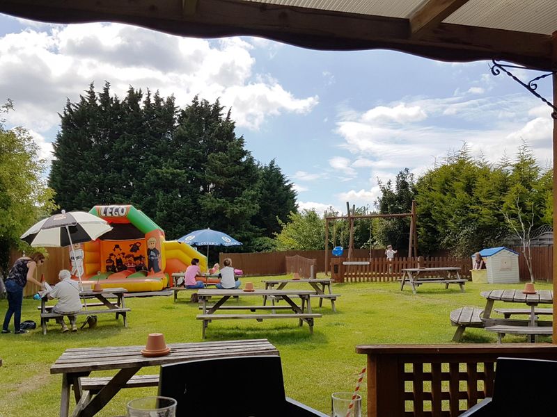 (Pub, Garden). Published on 18-07-2019 