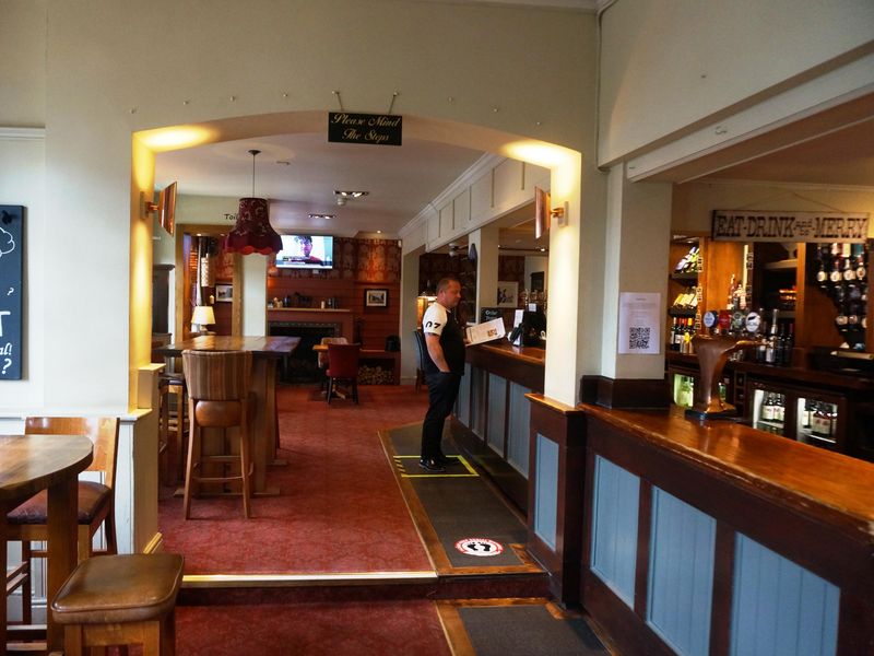 (Pub, Bar). Published on 27-08-2020 
