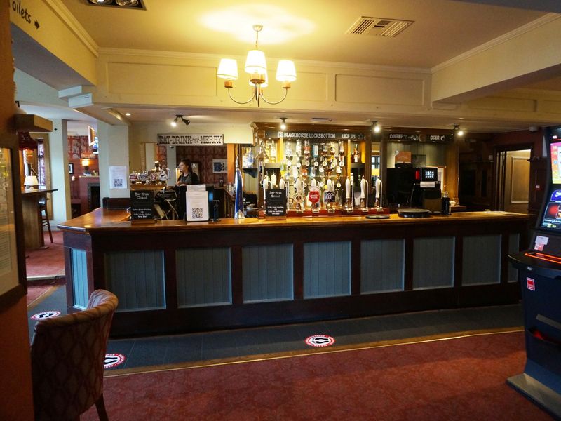 (Pub, Bar). Published on 27-08-2020 