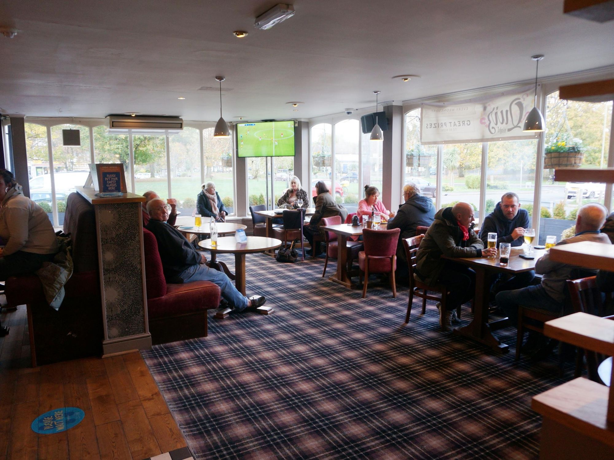 (Pub, Bar). Published on 03-11-2020
