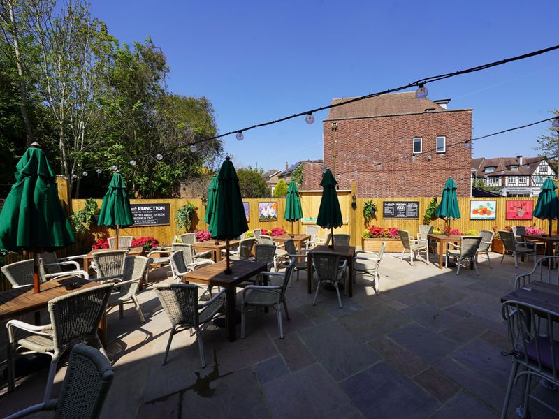 Photo taken 30 Apr 2025, garden.. (Pub, Garden). Published on 30-04-2025