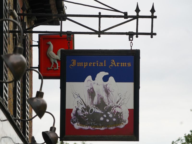 5 September 2022 pub sign. (Pub, Sign). Published on 06-09-2022 