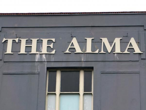 (Sign). Published on 18-08-2015